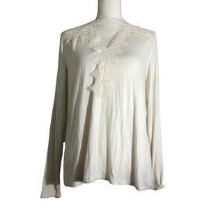 Coco + Jameson ivory lace detail long sleeve top. Sz Medium. New